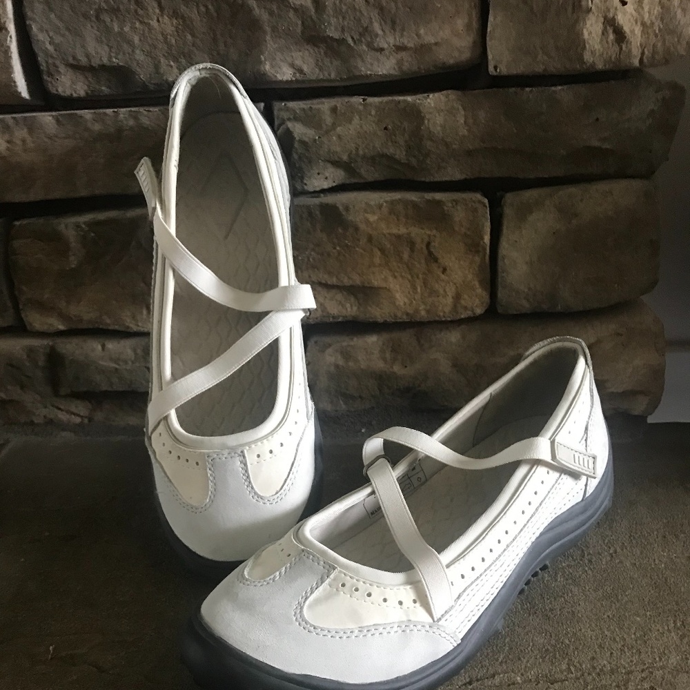 Lands End - Size 7 - Off white/grey NWOT